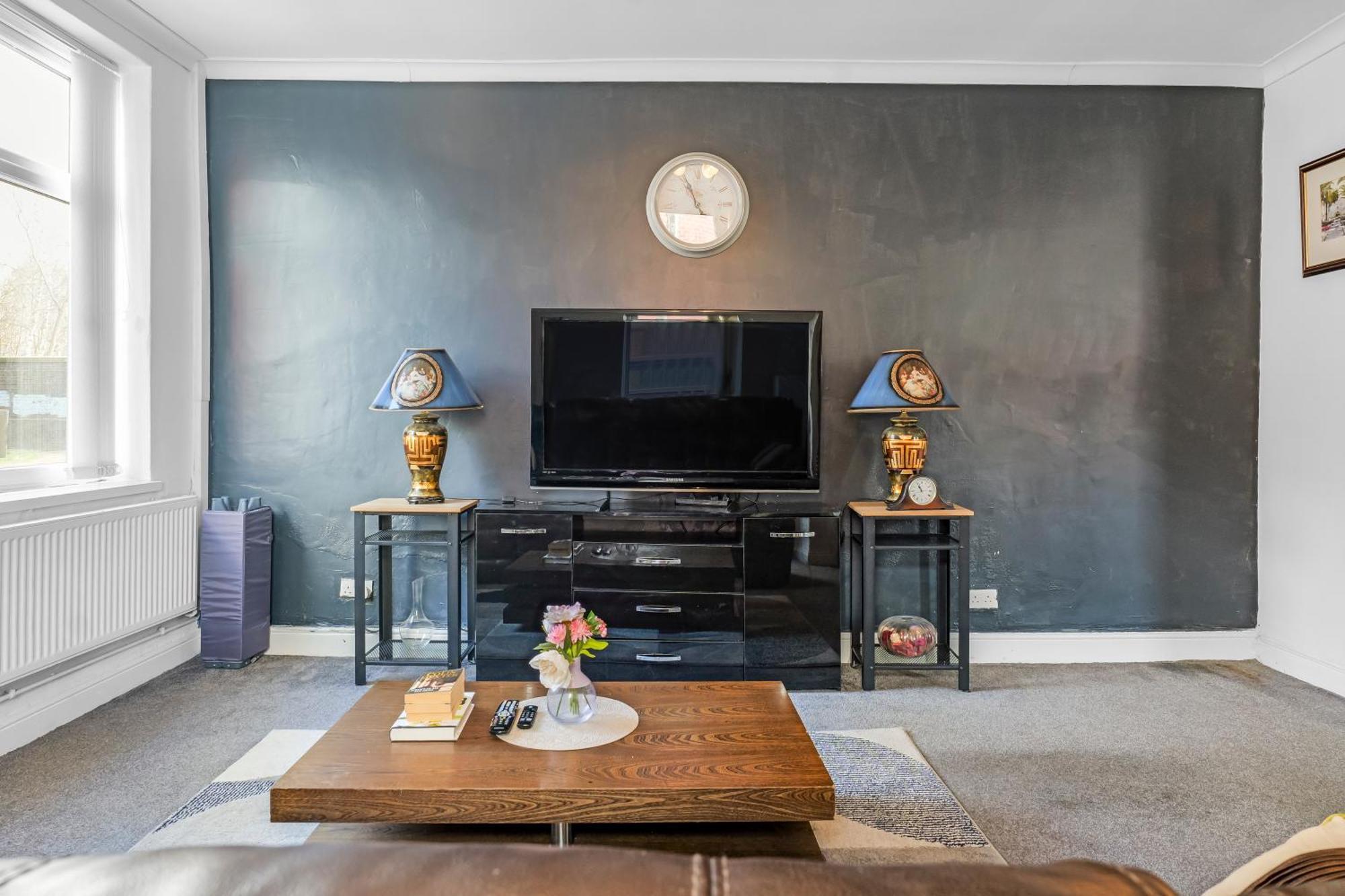 Rochdale 3 Bedroom House 2 Bath With Free Parking Sleeps 7 Ngoại thất bức ảnh