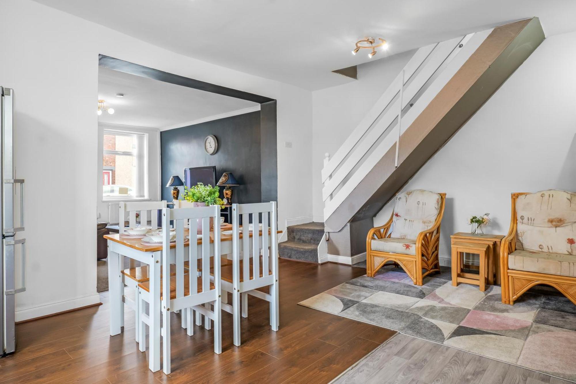 Rochdale 3 Bedroom House 2 Bath With Free Parking Sleeps 7 Ngoại thất bức ảnh